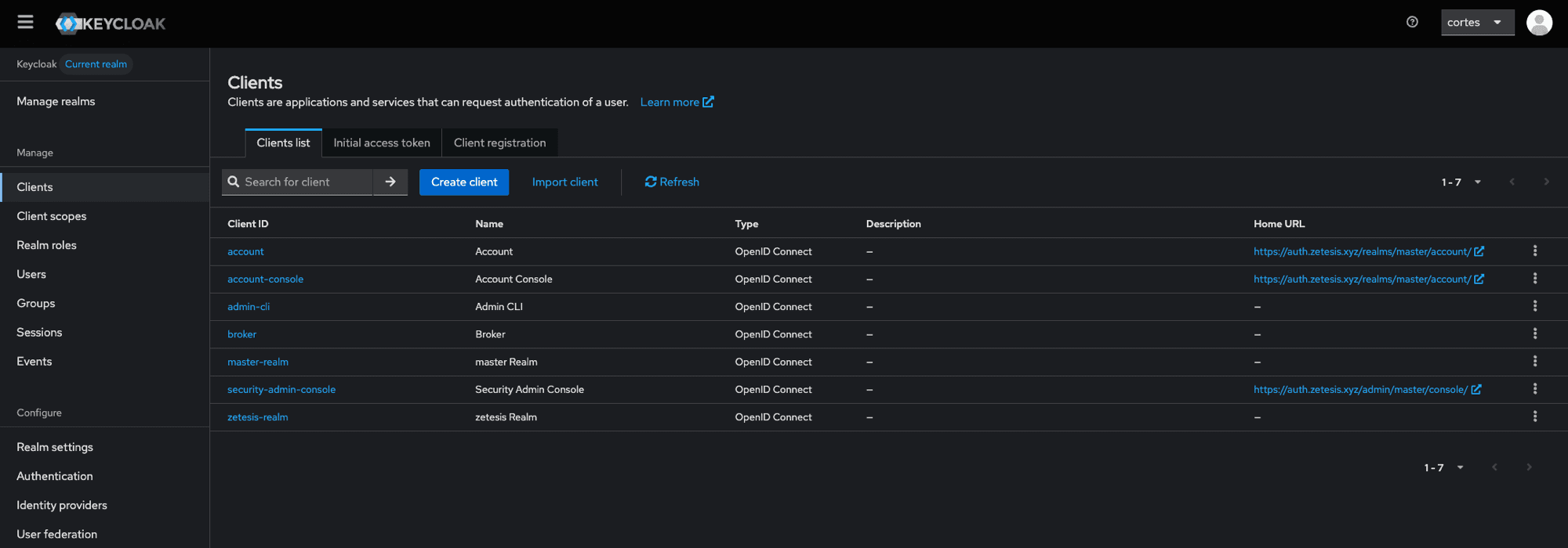 La consola de administración de Keycloak con la lista de clientes de la plataforma