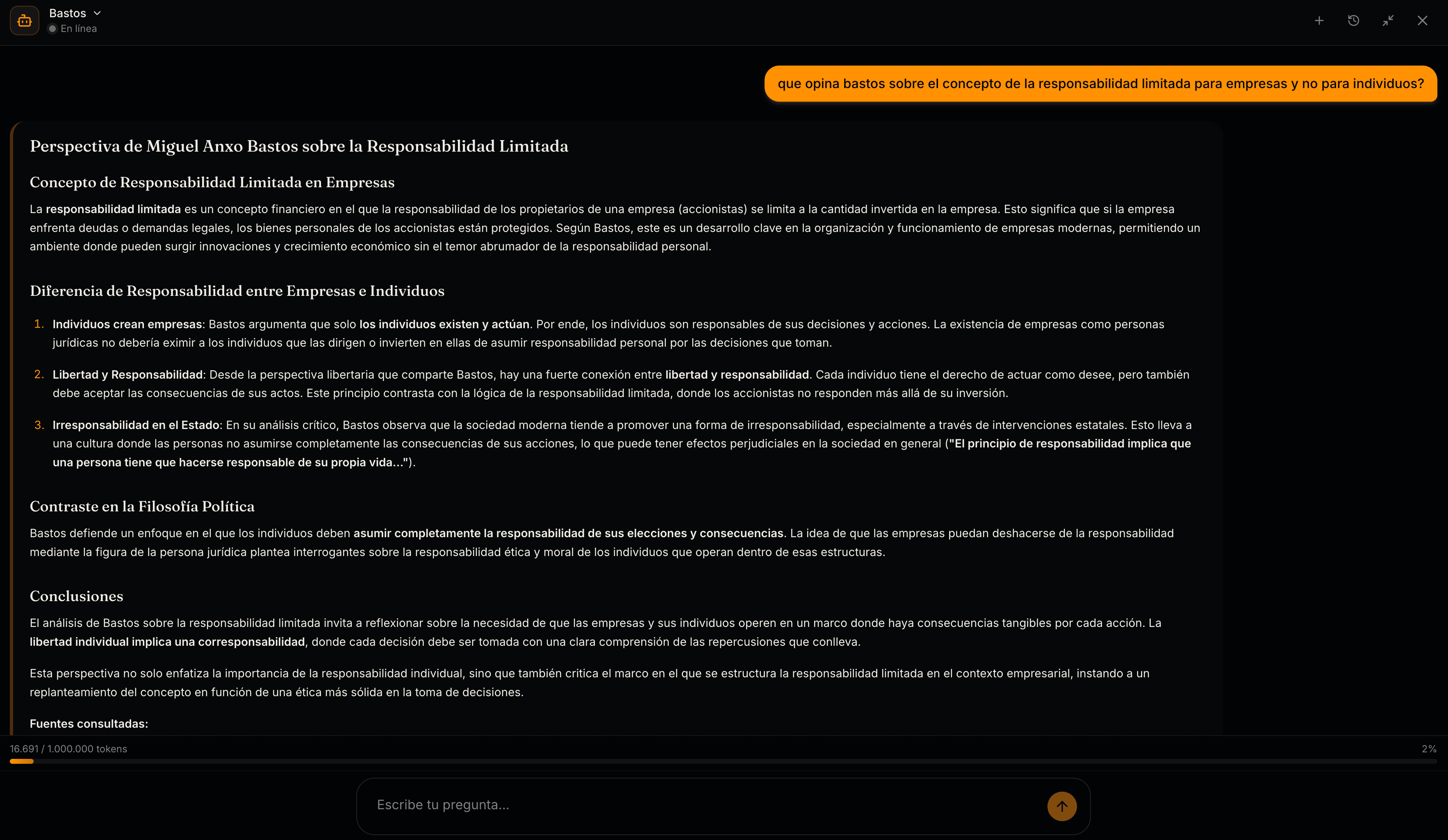 El chat del portal respondiendo con fuentes citadas y contador de tokens